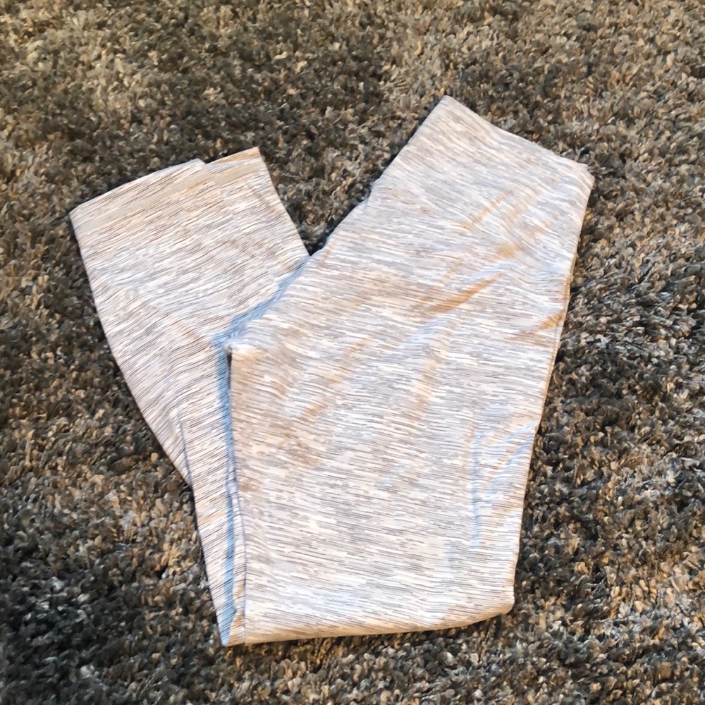 Lululemon WunderUnder legging